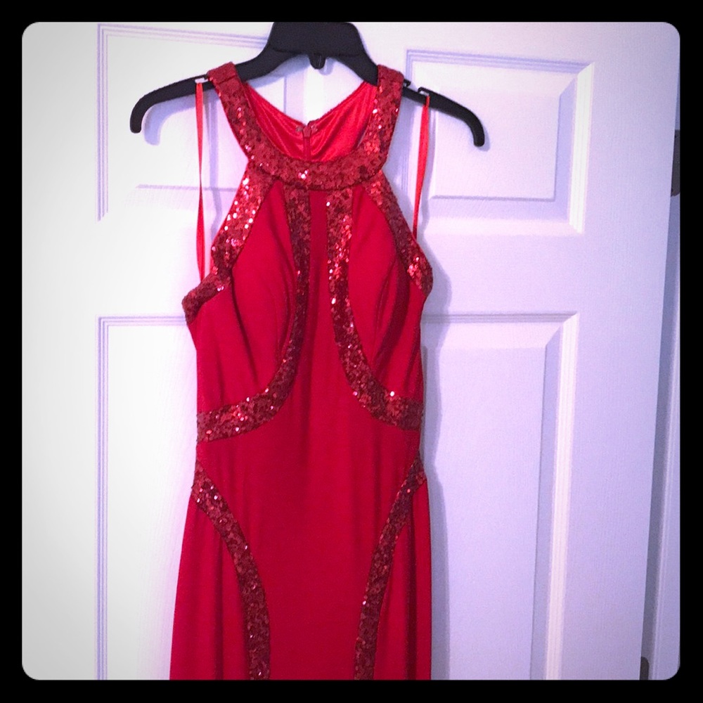 Beautiful Faviana red sequin gown